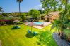 Piscina climatizada de esta villa en Alhaurín de la Torre 