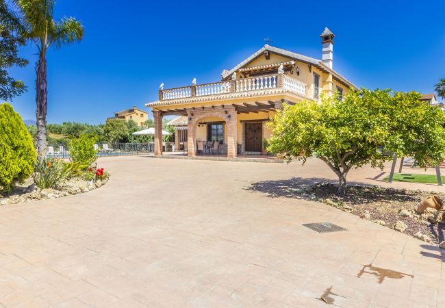 Villa en Alhaurín el Grande - Cubo's Villa Los Javieles