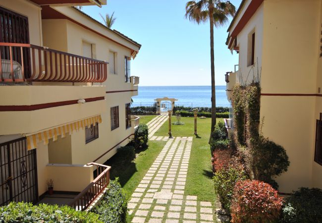 Alrededores de este apartamento en Marbella