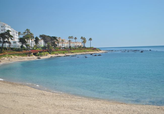 Playa cercana de este apartamento en Marbella