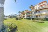 Jardín de este apartamento en Marbella