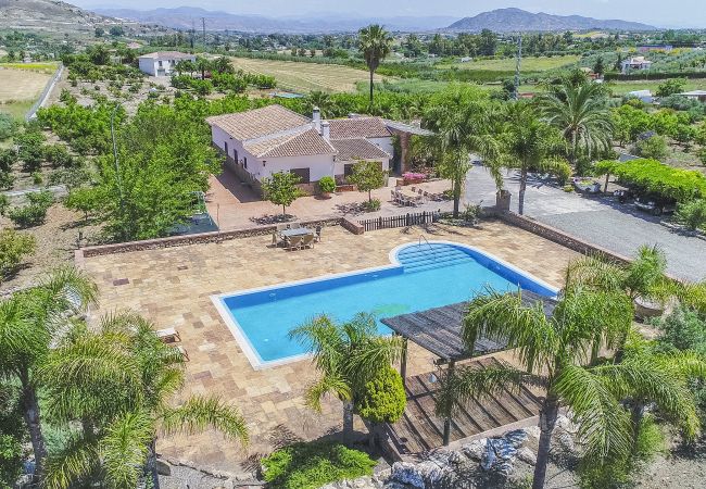 Piscina de esta finca en Alhaurín el grande