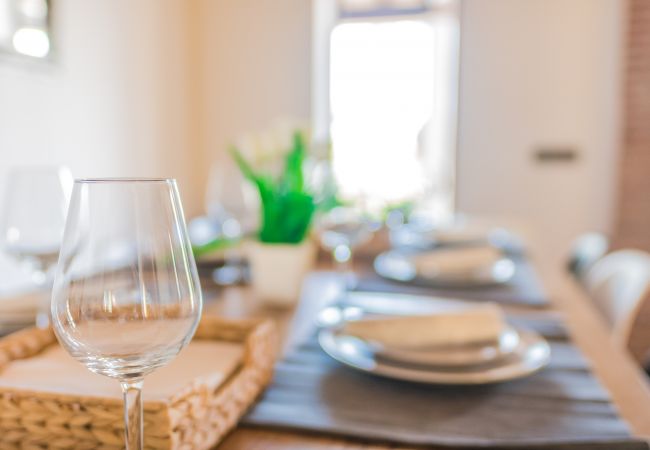 Salón comedor de esta villa en Alhaurín el Grande