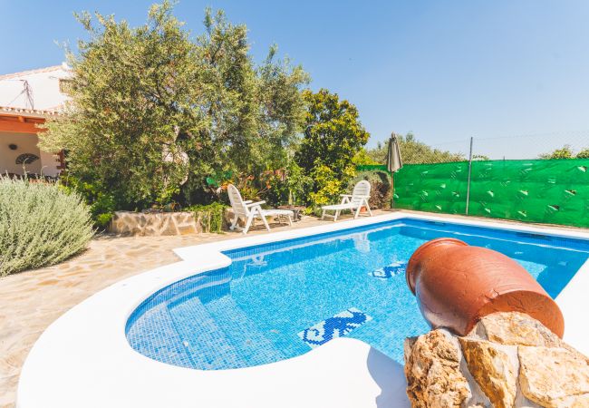 Piscina privada de esta finca en Alhaurín el Grande