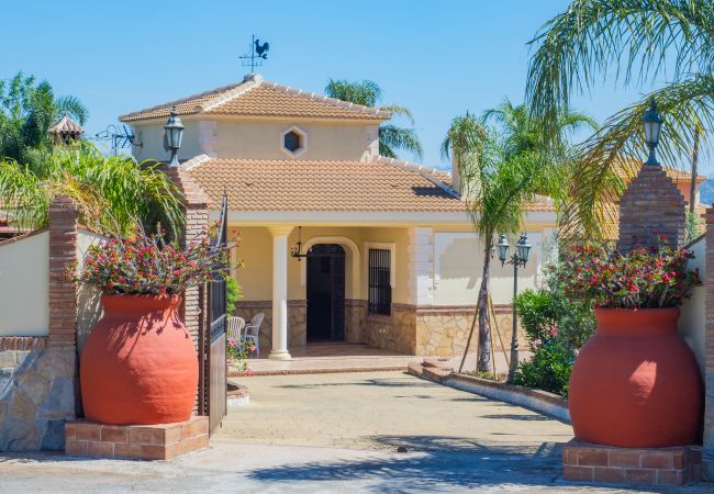 Casa rural en Alhaurín el Grande - Cubo's Finca Las Tinajas de la Dehesilla