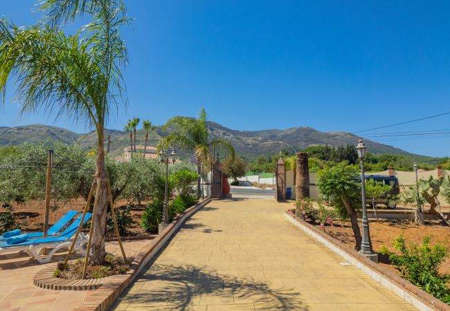 Casa rural en Alhaurín el Grande - Cubo's Finca Las Tinajas de la Dehesilla