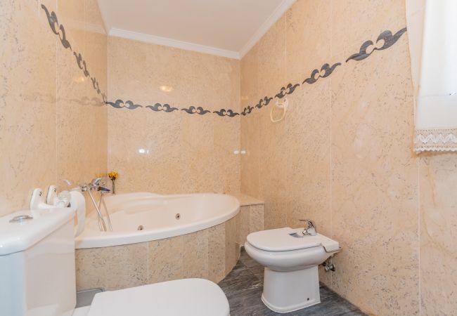 Baño de esta Villa en Alhaurín el Grande (Málaga)