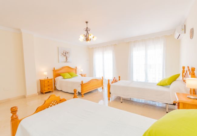 Dormitorio de esta Villa en Alhaurín el Grande (Málaga)