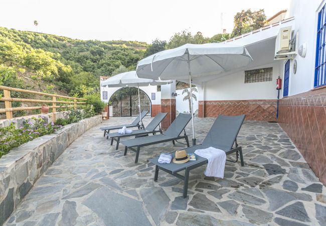 Casa rural en Nerja - Villa Marimel Con Piscina Privada