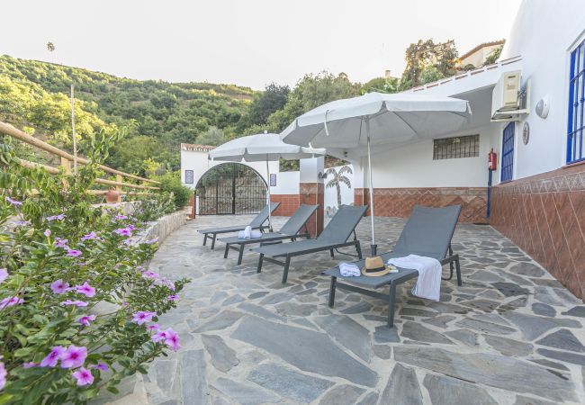 Casa rural en Nerja - Villa Marimel Con Piscina Privada