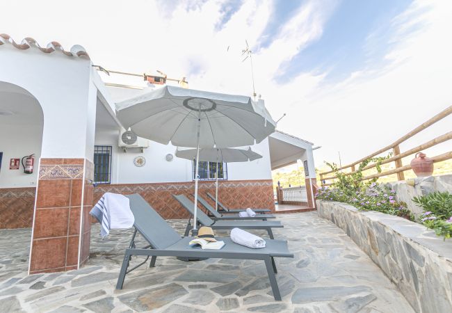 Casa rural en Nerja - Villa Marimel Con Piscina Privada