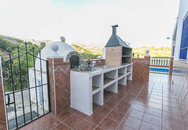 Casa rural en Nerja - Villa Marimel Con Piscina Privada