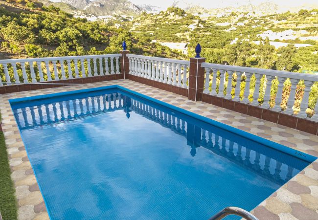 Casa rural en Nerja - Villa Marimel Con Piscina Privada