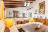 Dining room of this country house in Alhaurín de la Torre