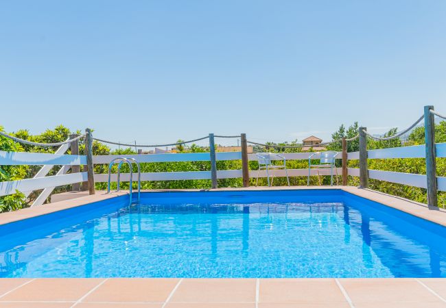 Private pool of this Finca in Alhaurín el Grande