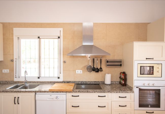 Kitchen of this Villa in Cártama