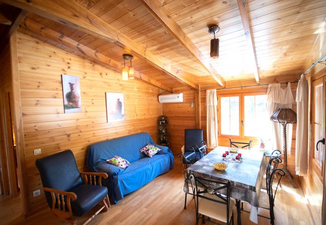 Living room of this wooden house in Alhaurín el Grande