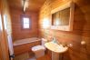 Bathroom of this wooden house in Alhaurín el Grande