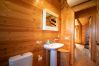 Bathroom of this wooden house in Alhaurín el Grande