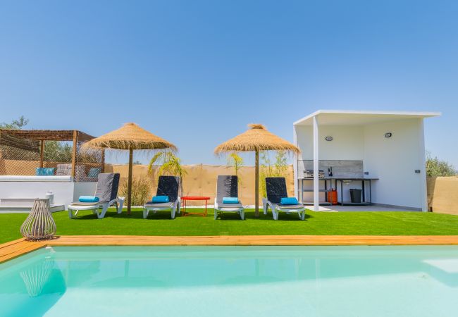 Pool of this farm in Alhaurín el Grande