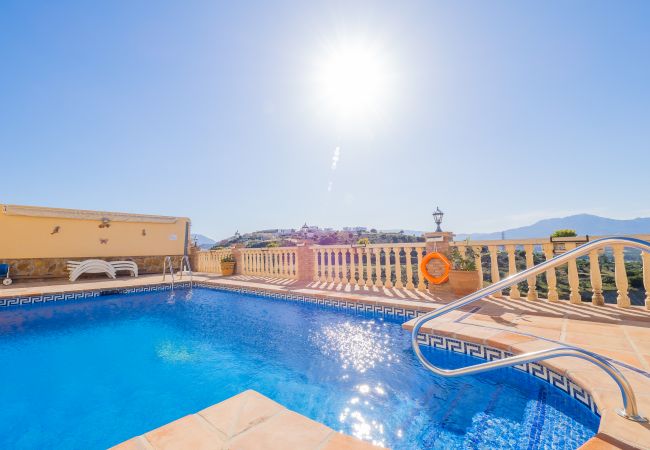 Pool of this house in Sierra Gorda, Coín