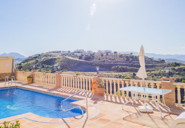 Pool of this house in Sierra Gorda, Coín