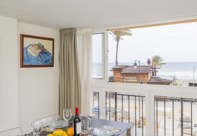 Apartment in Estepona - Cubo's Estepona Oceanview Apartment & Free Parking