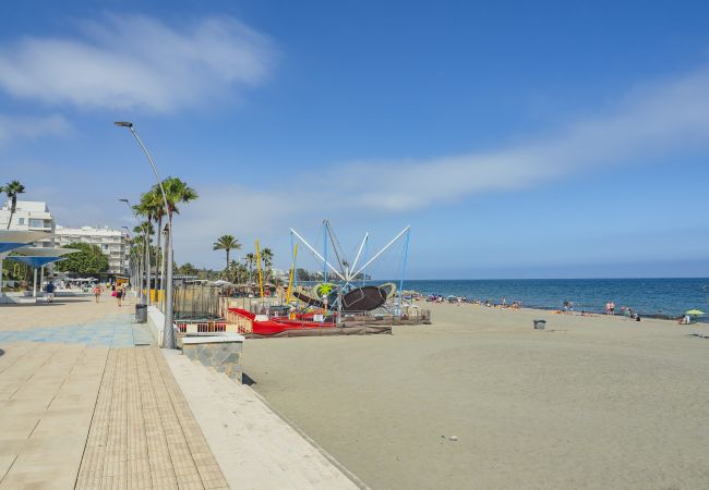 Apartment in Estepona - Cubo's Estepona Oceanview Apartment & Free Parking